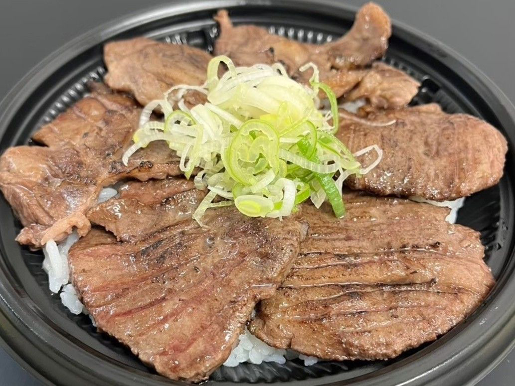 ラキア　牛タン丼